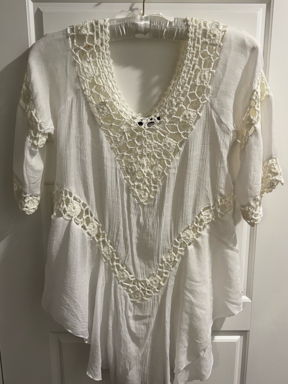 Vivid Cream Crochet-Trim V-Neck Tunic Top